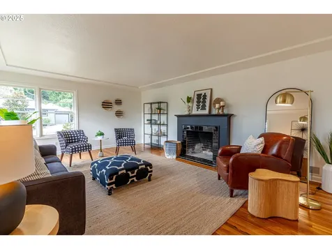 5840 SW Cheltenham Drive Portland OR 97239