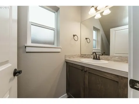 7135 S 13th Street Ridgefield WA 98642