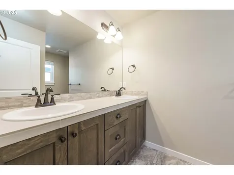 7135 S 13th Street Ridgefield WA 98642