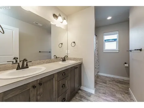 7135 S 13th Street Ridgefield WA 98642