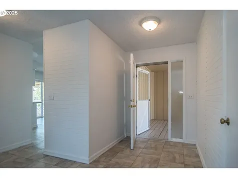 310 NW Lost Lane Winston OR 97496