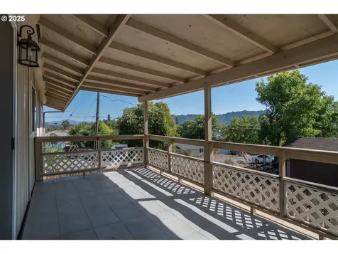 310 NW Lost Lane Winston OR 97496