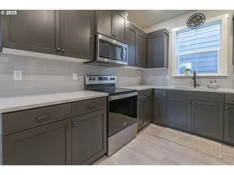 1964 Audubon Avenue SE Salem OR 97302