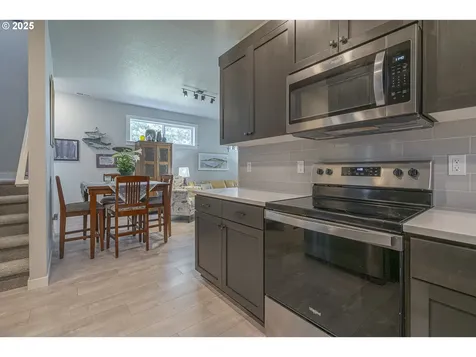 1964 Audubon Avenue SE Salem OR 97302