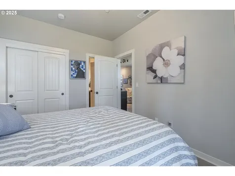 1964 Audubon Avenue SE Salem OR 97302