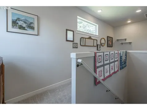 1964 Audubon Avenue SE Salem OR 97302