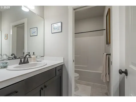 1964 Audubon Avenue SE Salem OR 97302