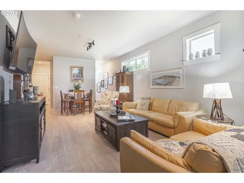 1964 Audubon Avenue SE Salem OR 97302