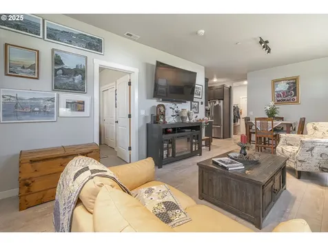 1964 Audubon Avenue SE Salem OR 97302