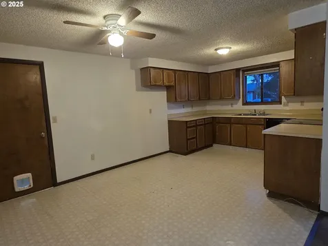 108 NE Kingwood Drive Mcminnville OR 97128