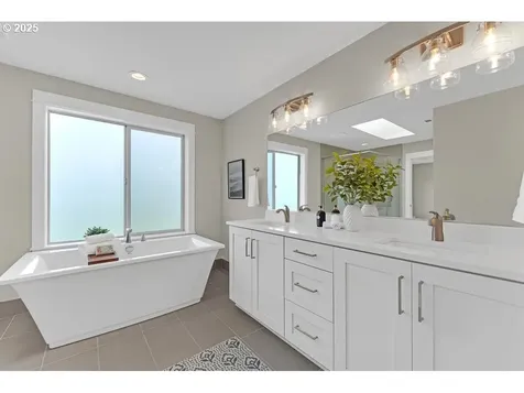6763 SW Orchid Street Portland OR 97223