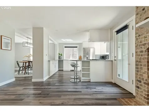 8050 SW Churchill Court Portland OR 97224