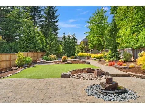 8050 SW Churchill Court Portland OR 97224