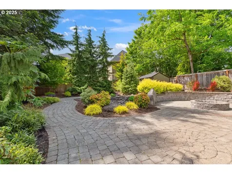 8050 SW Churchill Court Portland OR 97224