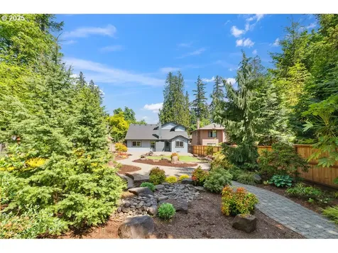 8050 SW Churchill Court Portland OR 97224
