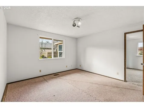 3752 Kevington Avenue Eugene OR 97405