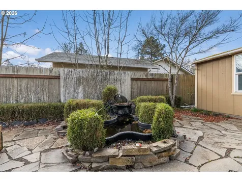 3752 Kevington Avenue Eugene OR 97405