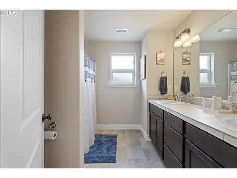 522 E Heather Avenue Hermiston OR 97838