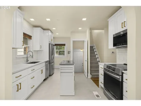 2924 NE 43rd Avenue Portland OR 97213
