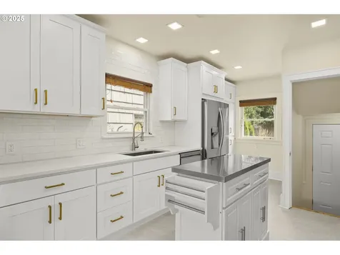2924 NE 43rd Avenue Portland OR 97213