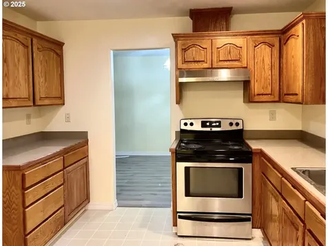 2066 SE 141st Avenue Portland OR 97233