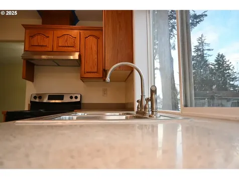 2066 SE 141st Avenue Portland OR 97233