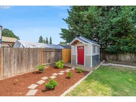 1133 7th Street Lafayette OR 97127