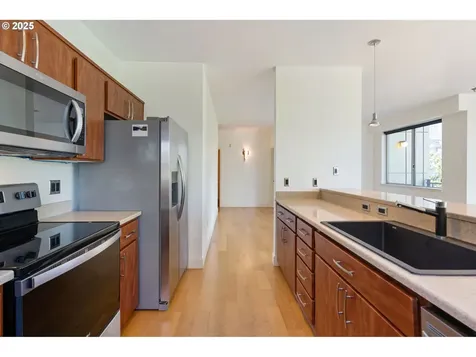 1125 NW 9th Avenue Portland OR 97209