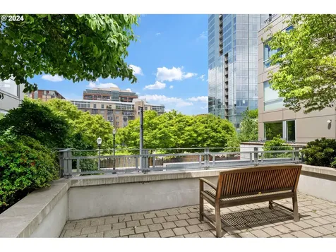 1125 NW 9th Avenue Portland OR 97209
