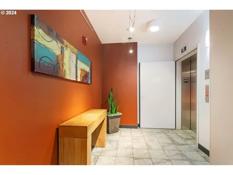 1125 NW 9th Avenue Portland OR 97209