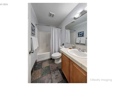 1132 SE Linn Street Portland OR 97202