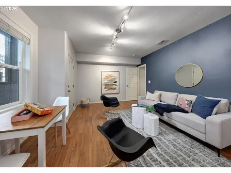 1132 SE Linn Street Portland OR 97202