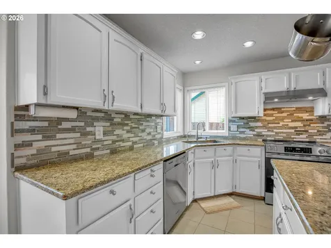 565 NE Lenox Street Hillsboro OR 97124