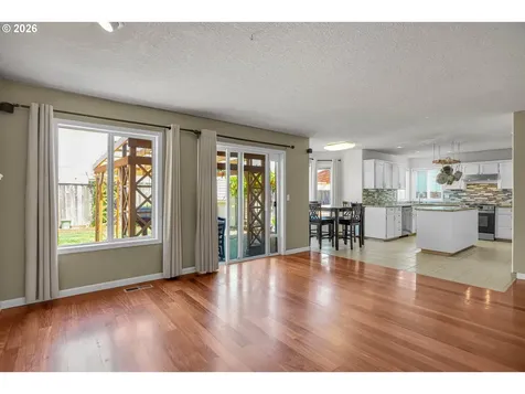 565 NE Lenox Street Hillsboro OR 97124
