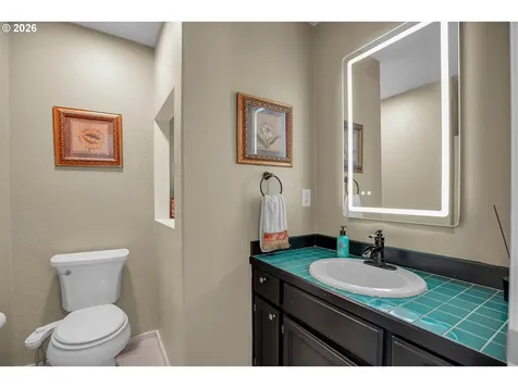 565 NE Lenox Street Hillsboro OR 97124