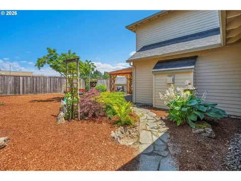 565 NE Lenox Street Hillsboro OR 97124