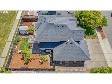565 NE Lenox Street Hillsboro OR 97124
