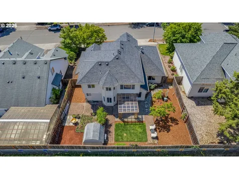 565 NE Lenox Street Hillsboro OR 97124