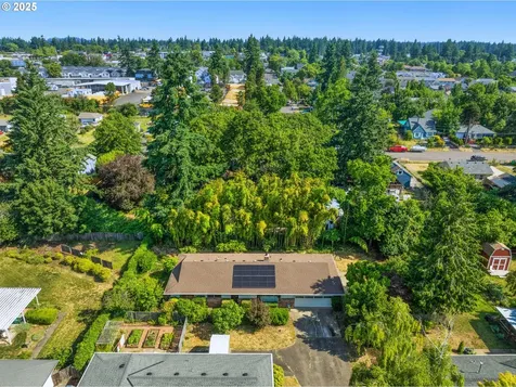 12449 SE Kelly Street Portland OR 97236