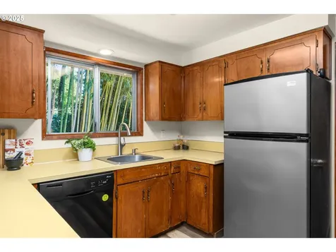 12449 SE Kelly Street Portland OR 97236