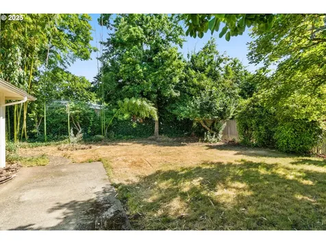 12449 SE Kelly Street Portland OR 97236
