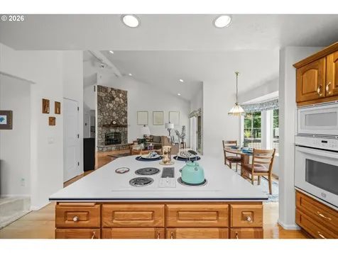 85181 Sarvis Berry Lane Eugene OR 97405