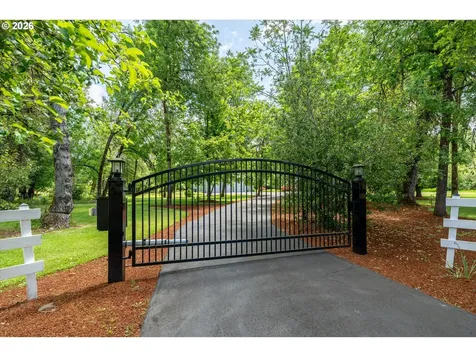 85181 Sarvis Berry Lane Eugene OR 97405