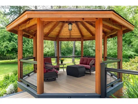 85181 Sarvis Berry Lane Eugene OR 97405