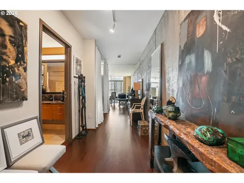 1221 SW 10th Avenue Portland OR 97205