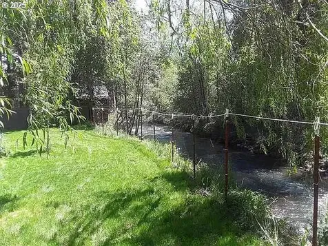133 E Black Crater Avenue Sisters OR 97759