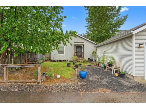 8351 N Bank Street Portland OR 97203