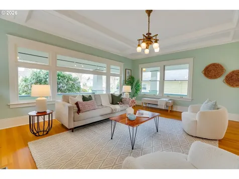 2104 SE Elliott Avenue Portland OR 97214
