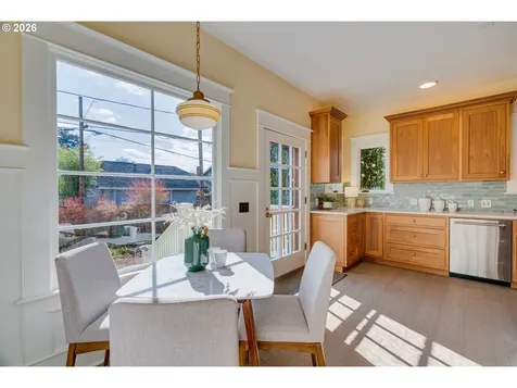 2104 SE Elliott Avenue Portland OR 97214