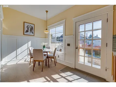 2104 SE Elliott Avenue Portland OR 97214
